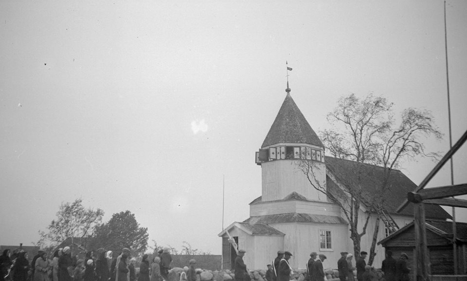 Hautajaissaatto Tytärsaaren kirkolla